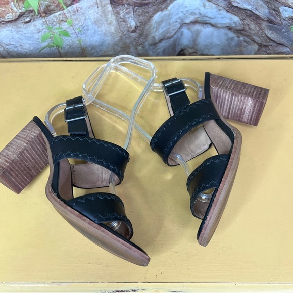 MADEWELL Black Leather The Angie Buckle Sandals, 8 - Picture 10 of 13